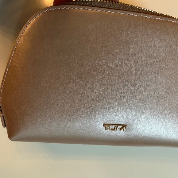 Tumi Rose Gold Belden bag - Picture 9 of 9
